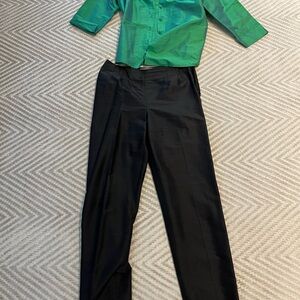 Women’s Silk two piece outfit… slim slacks and blouse